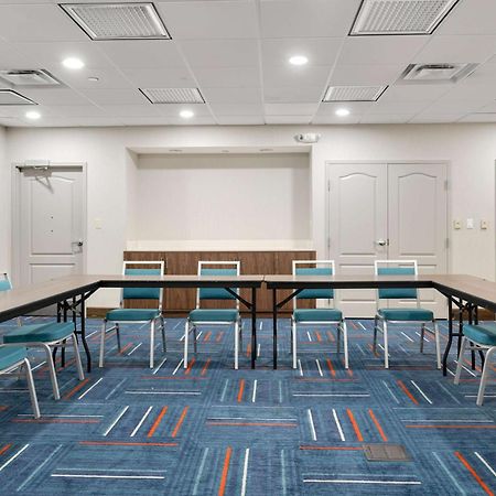 Hampton Inn Милфорд Экстерьер фото