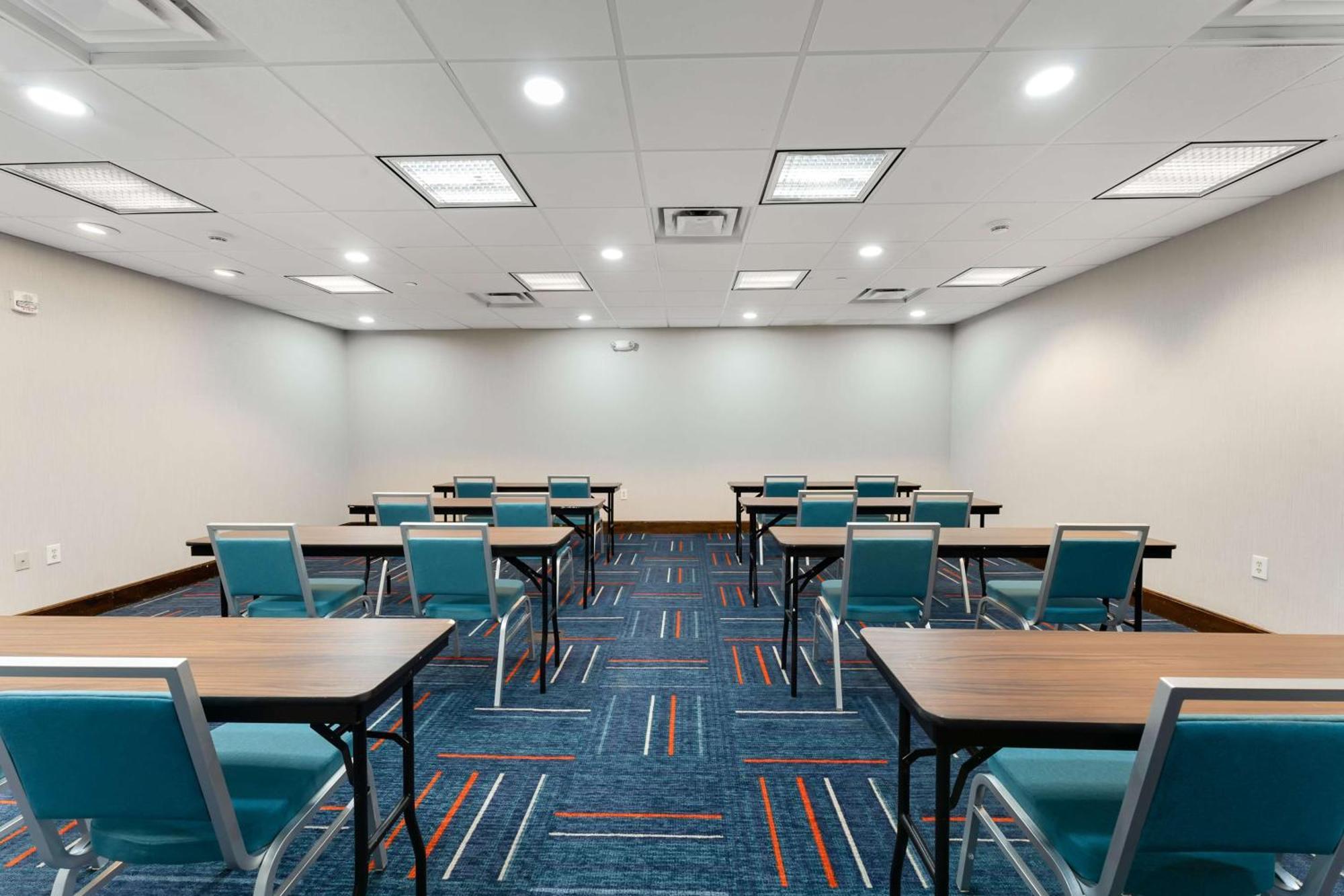 Hampton Inn Милфорд Экстерьер фото