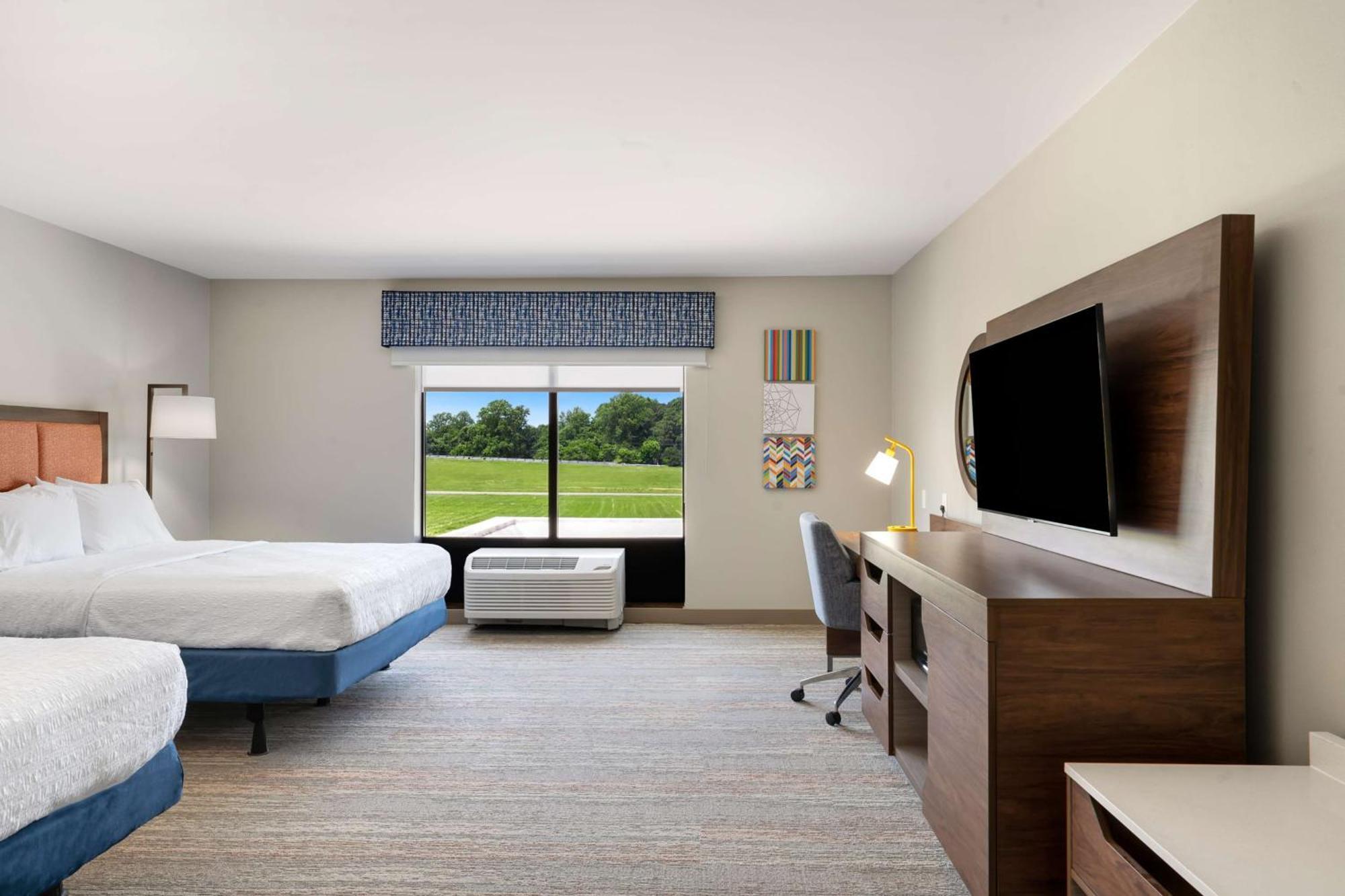 Hampton Inn Милфорд Экстерьер фото
