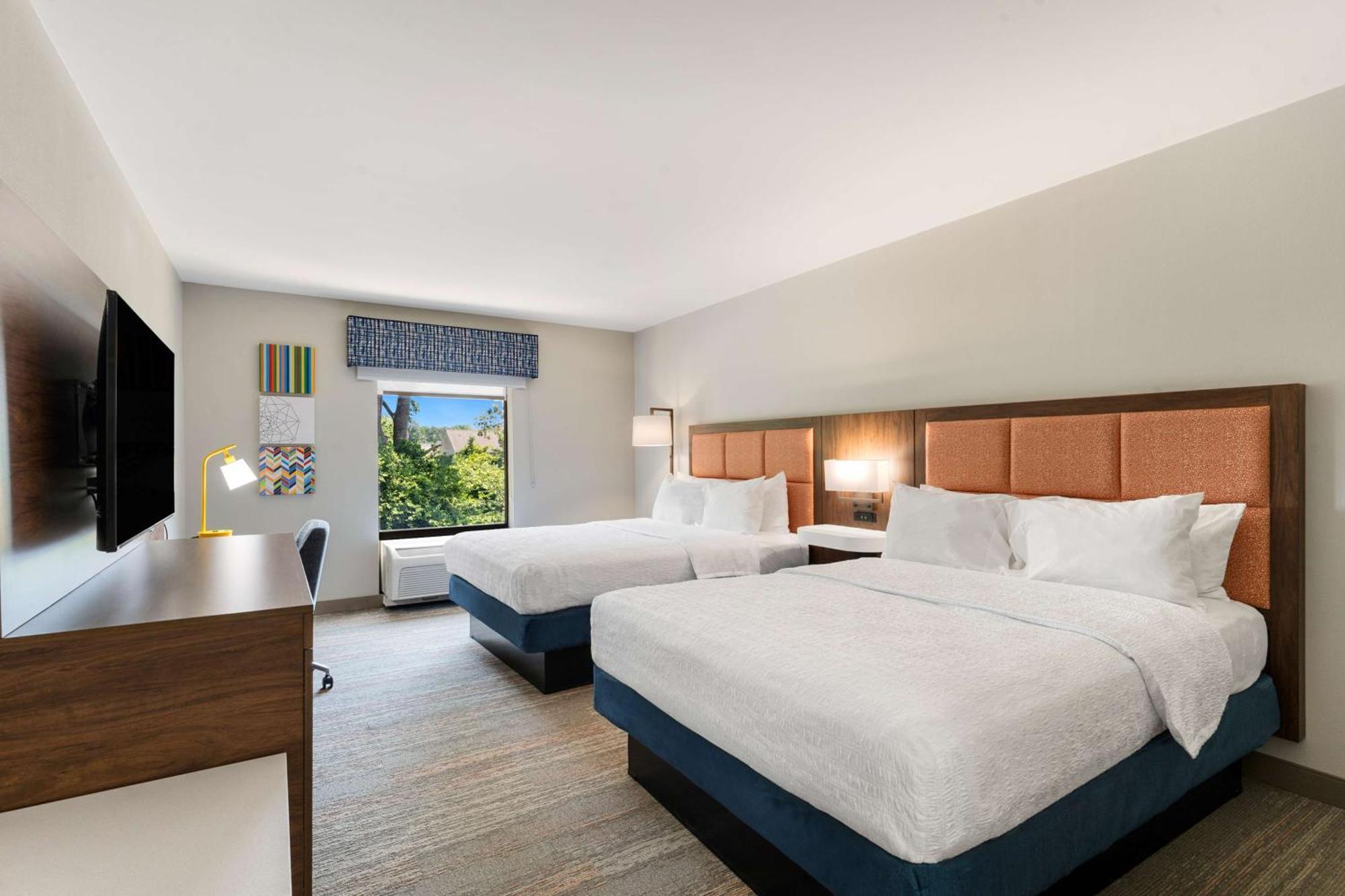 Hampton Inn Милфорд Экстерьер фото
