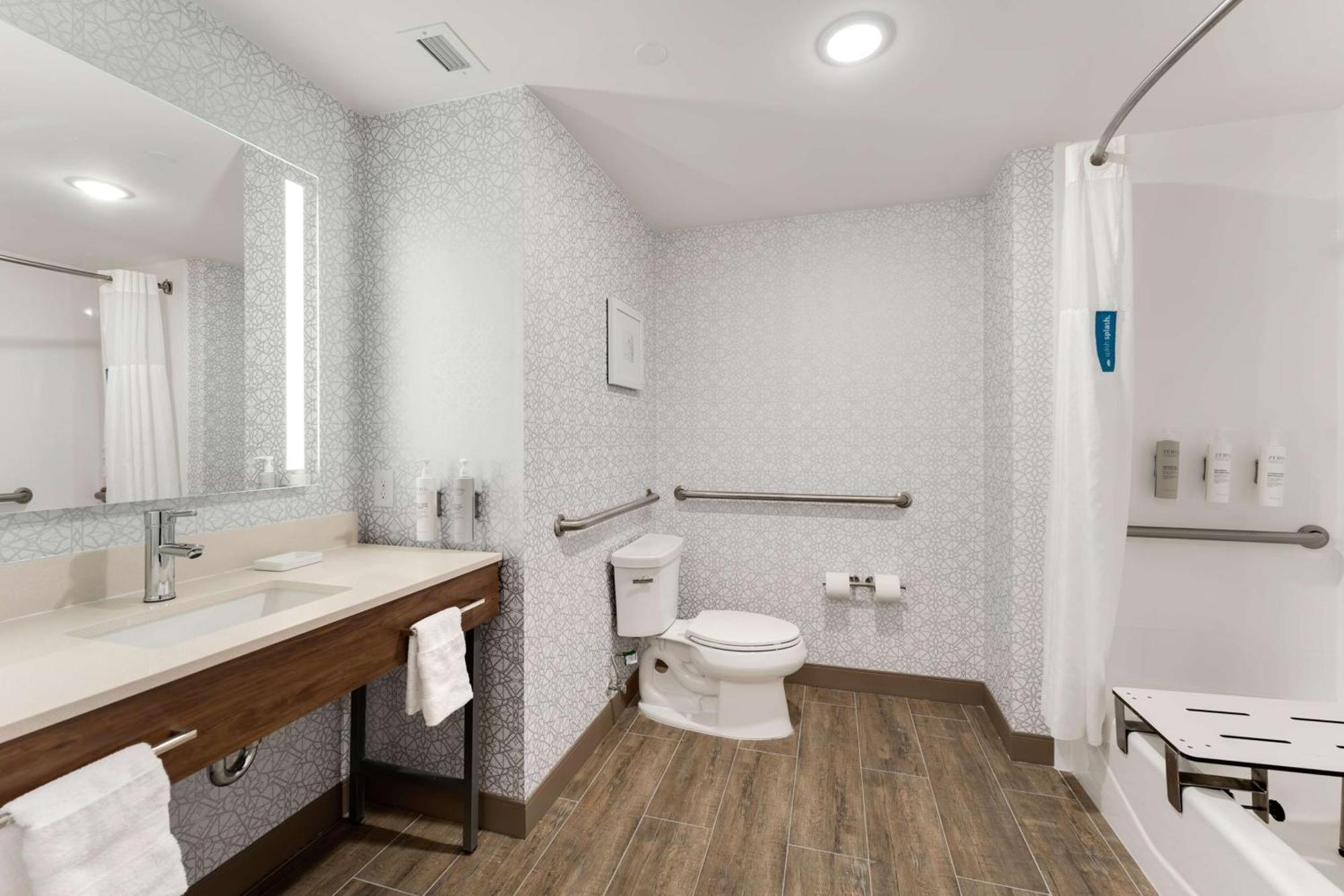 Hampton Inn Милфорд Экстерьер фото